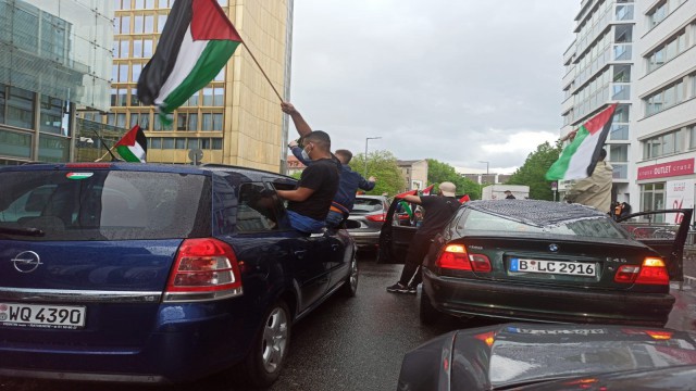 Berlinde Filistine destek