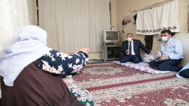 Beyazgülden çat kapı ziyareti