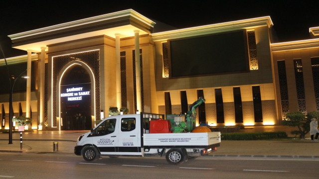 Bin 500 kişilik ekip Gaziantepi tepeden tırnağa ilaçlıyor