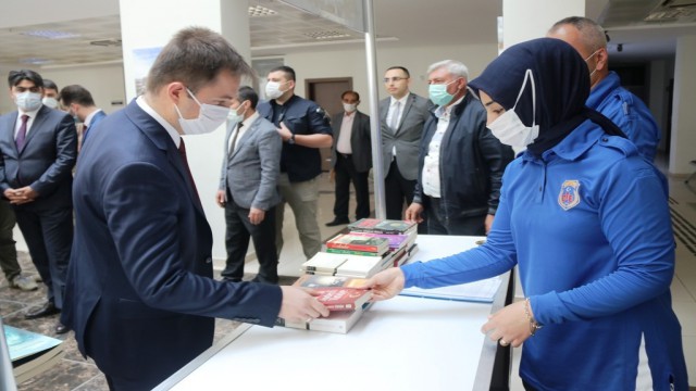 Bitliste cezaevi için kitap bağışı kampanyası