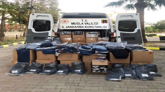 Bodrumda ünlü markaların taklidi ele geçirildi