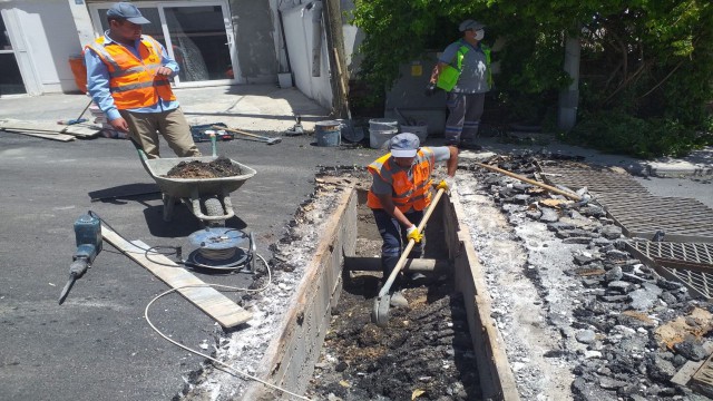 Bodrumda yağmur suyu hattı çalışmaları devam ediyor