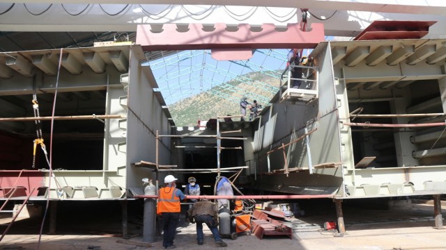 Bölgenin en büyük viyadükü itme-sürme tekniğiyle Bitliste yapılıyor