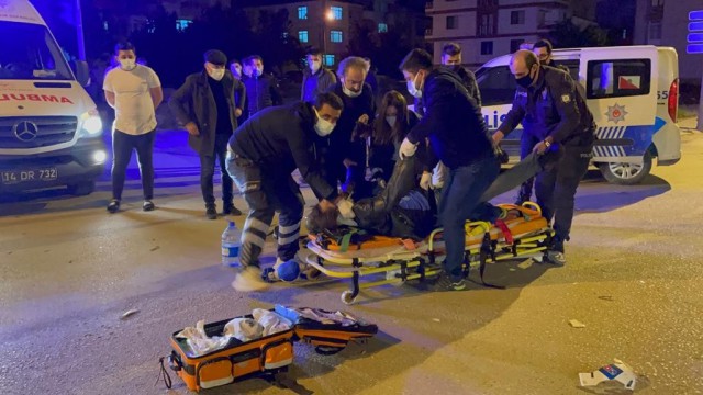 Boluda, otomobille çarpışan motosikletli kurye hayatını kaybetti