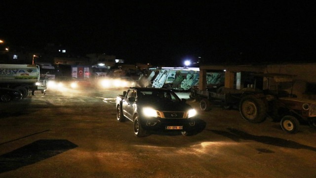 Bozova Belediyesinden haşereye karşı ilaçlama