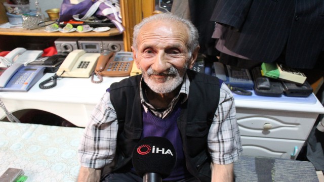 Bu dükkana giren 30 yıl geriye gidiyor