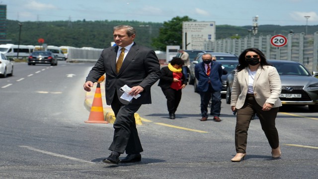 Burak Elmas listesini divan kuruluna teslim etti