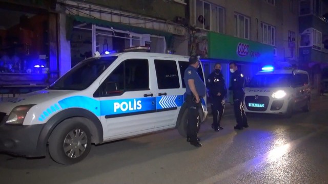 Bursada 1 saat içinde aynı apartmana iki kez saldırdı