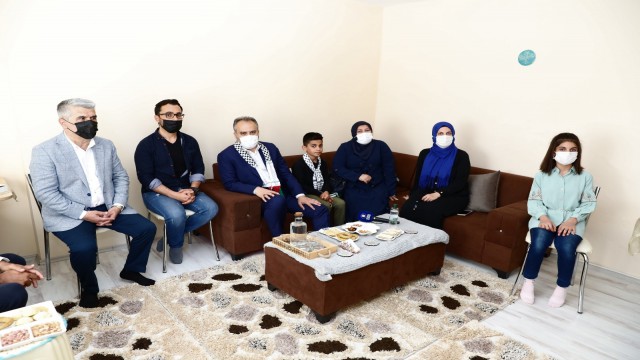 Bursadan zulme uğrayan Filistine güçlü destek