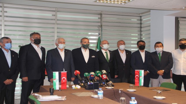 Bursasporda başkan adayları listelerini teslim etti