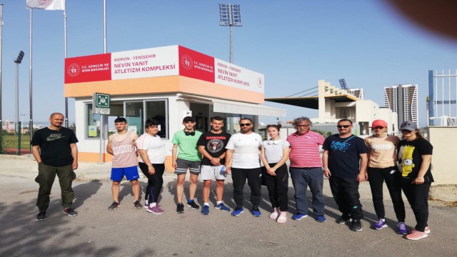 Büyükşehirli sporcular Mersinde madalyaları göğüsledi