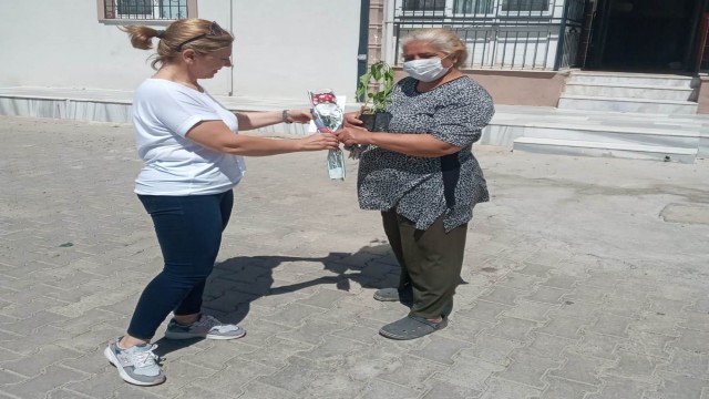 Çiğli Belediyesinden Anneler Günü sürprizi