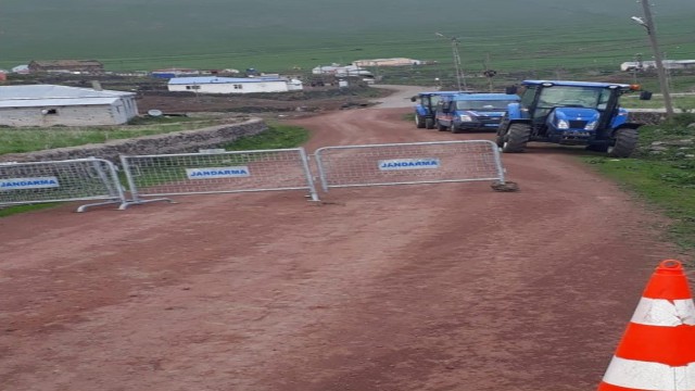 Çıldırda bir köy daha karantinaya alındı