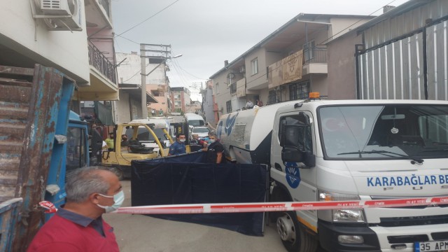 Çöp kamyonunun ezdiği yaşlı adam öldü