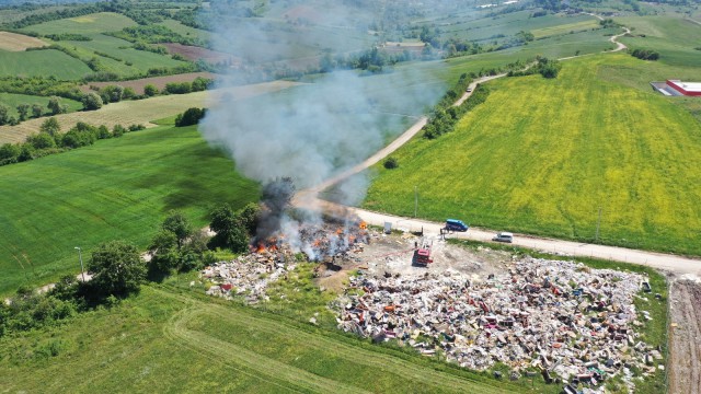 Çöplük yangını korkuttu