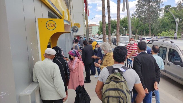 Çorumda tam kapanma sonrası dikkat çeken yoğunluk