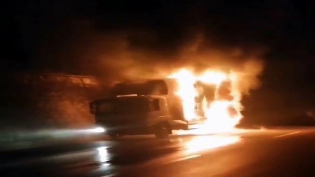 D-650 karayolunda kamyon alev alev yandı