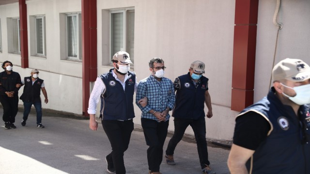 DEAŞlı çocukları savaşırken ölen baba teröristlere yardımdan tutuklandı