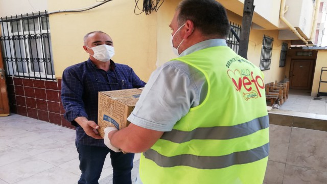 Derincede vatandaşların ihtiyaçları karşılanıyor