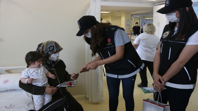 Diyarbakır polisi anneleri unutmadı