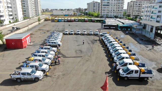 Diyarbakırda ilaçlama ekipleri işbaşında