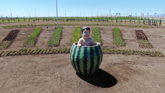 Diyarbakırda kavşaklara bırakılan maketler tartışmaları da beraberinde getirdi