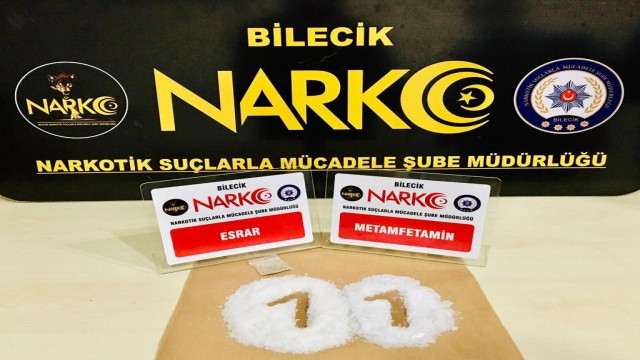 Dur ihtiyarına uymayan sürücünün kullandığı araçtan uyuşturucu madde çıktı