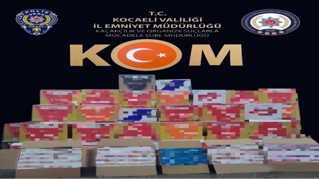 Durdurulan araçta 120 bin adet makaron ele geçirildi