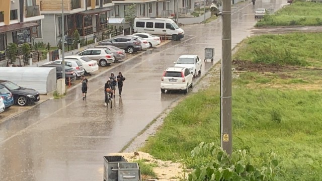 Düzcede sağanak yağış etkili oldu