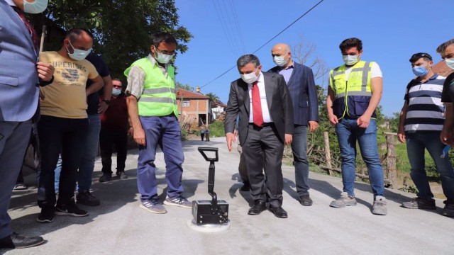 Düzcede yollar beton oluyor