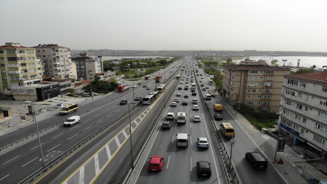 E-5te sabah saatlerinde trafik yoğunluğu