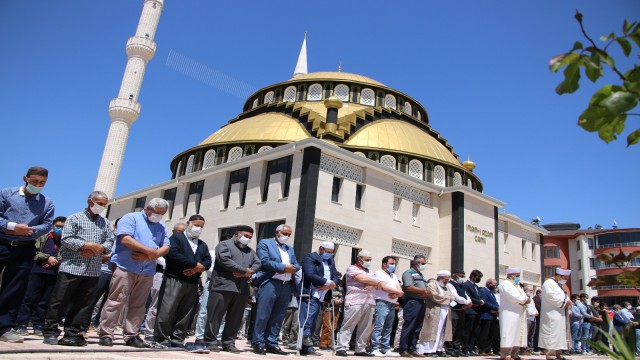 Elazığda Filistinli şehitler için gıyabi cenaze namazı kılındı