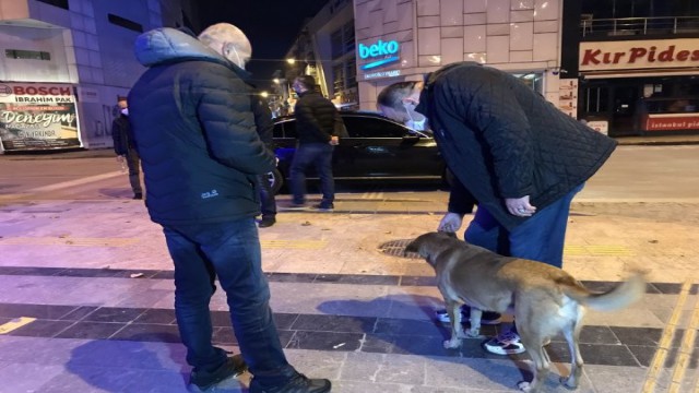 Emniyet müdüründen duygulandıran hareket