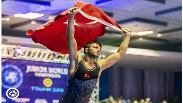 Erkan Ergen, U23 Avrupa Güreş Şampiyonasında bronz madalya kazandı