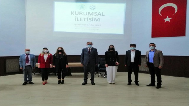 Erzincanda kamu personellerine yönelik “Vatandaş Memnuniyetinin Artırılması Eğitimi” verildi