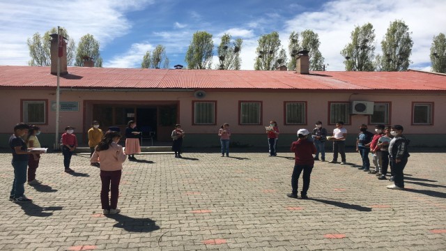 Erzurum İl Milli Eğitim Müdürlüğünden kitap okuma seferberliği