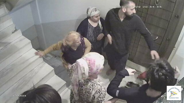 Esenyurt'ta pompalı tüfekli ve sopalı komşu kavgası