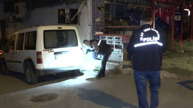 Eşini mesaj atarak taciz eden kişiyi 10 yerinden bıçakladı