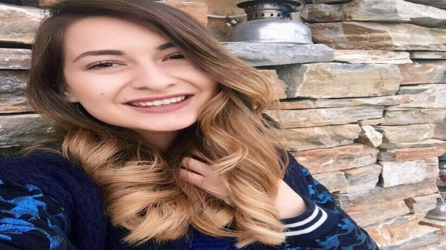 Esra öğretmen öğrencilerinin gözü önünde beyin kanaması geçirerek hayatını kaybetti