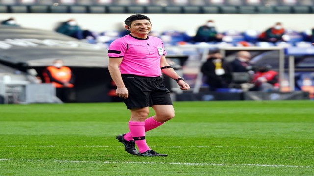 Fenerbahçe kural hatası var dedi, Yaşar Kemal Uğurlu maç aldı!