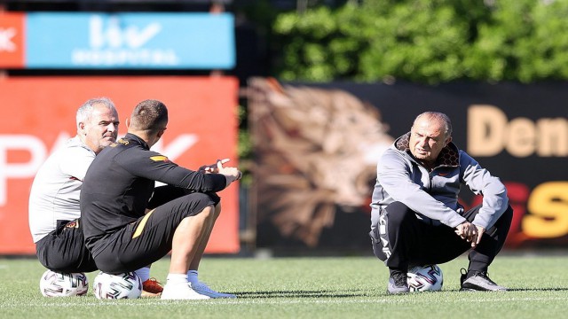 Galatasarayda Etebo takımla birlikte çalıştı