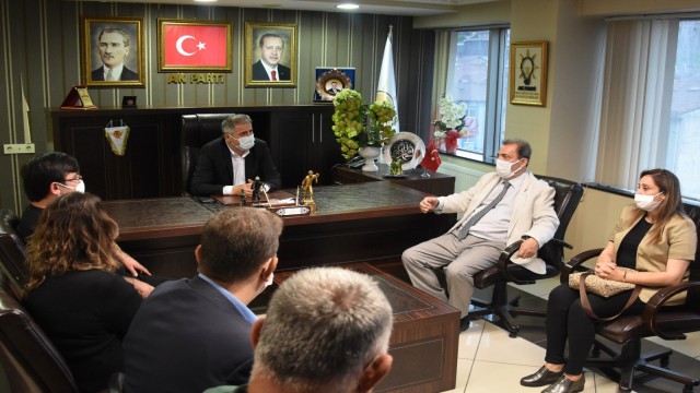 Gazeteciler siyasi partilerle Ereğliyi konuştu