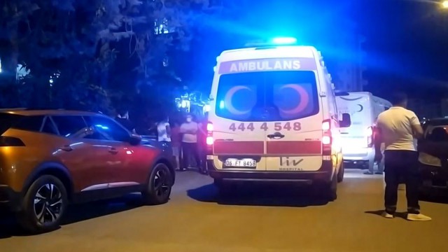 Genç iş adamı evinde kendini vurdu