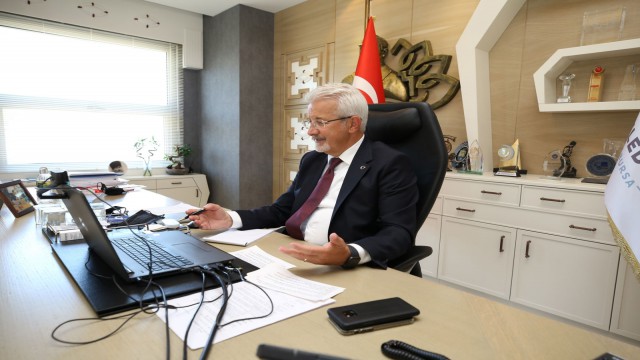 Gençler Başkan Erdem ile geleceği konuştu