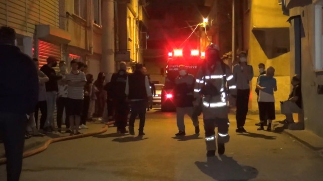 Gençler mahalleliyi canından bezdirdi