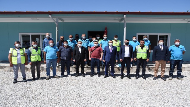 Genel Müdür Aslay, görev başındaki personellerle bayramlaştı