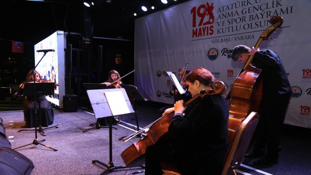 Gölbaşı, operanın ezgileri ve ışık şovları ile 19 Mayıs ruhunu yaşattı