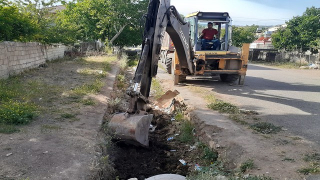 Gölbaşında kanallar temizleniyor