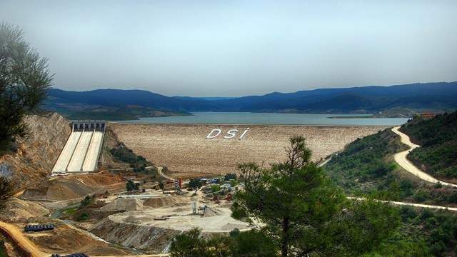 Gölmarmara Belediyesinden İzmir Büyükşehir Belediyesine ‘su tepkisi
