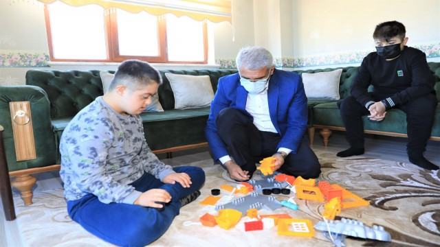 Güderden sürpriz ziyaretler